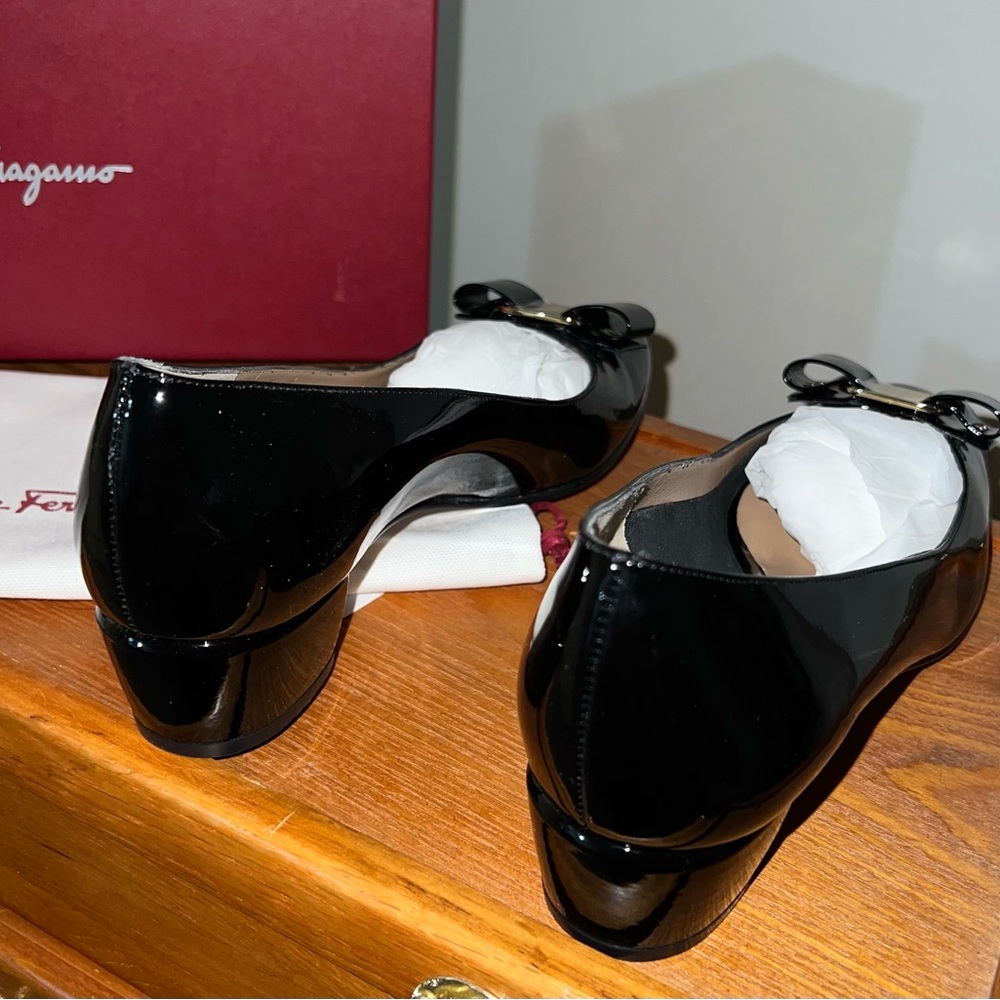 Ferragamo Vara bow pumps. Brand new in box! Retail price $880